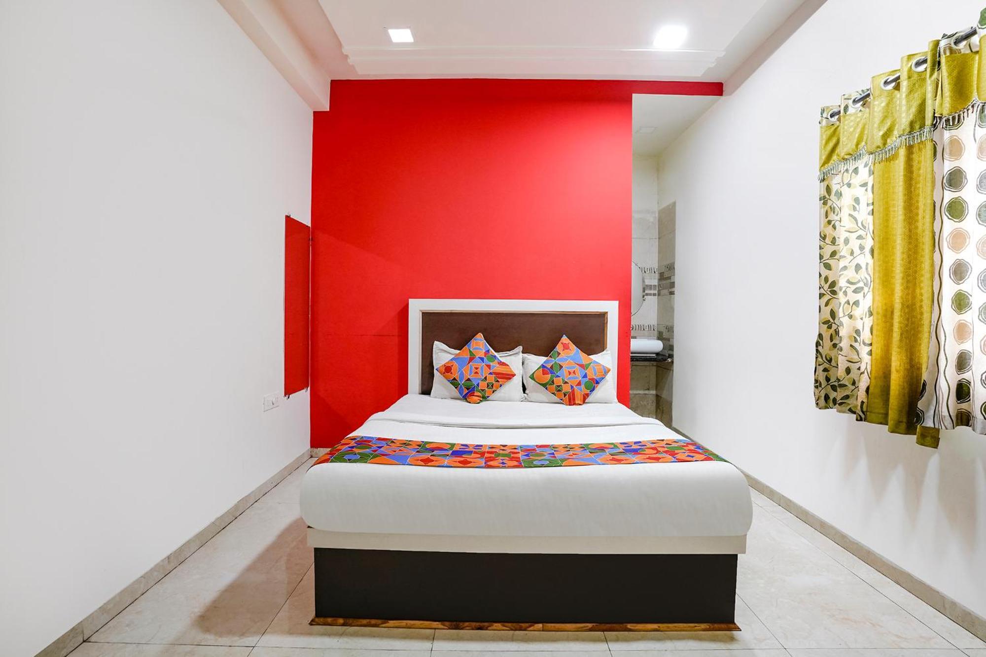 OYO 60908 Hotel Sai Lodging Deolāli Esterno foto