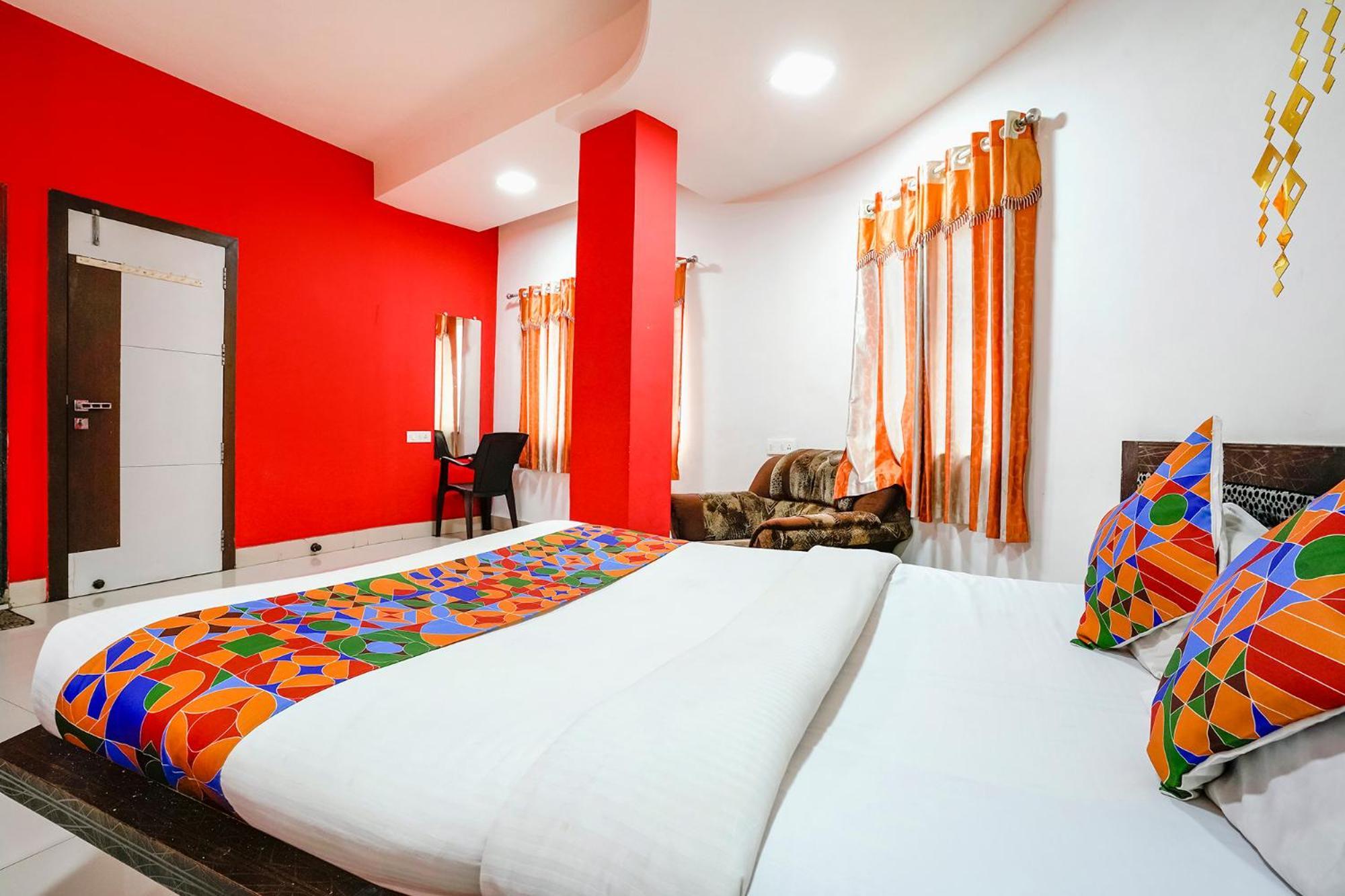 OYO 60908 Hotel Sai Lodging Deolāli Esterno foto